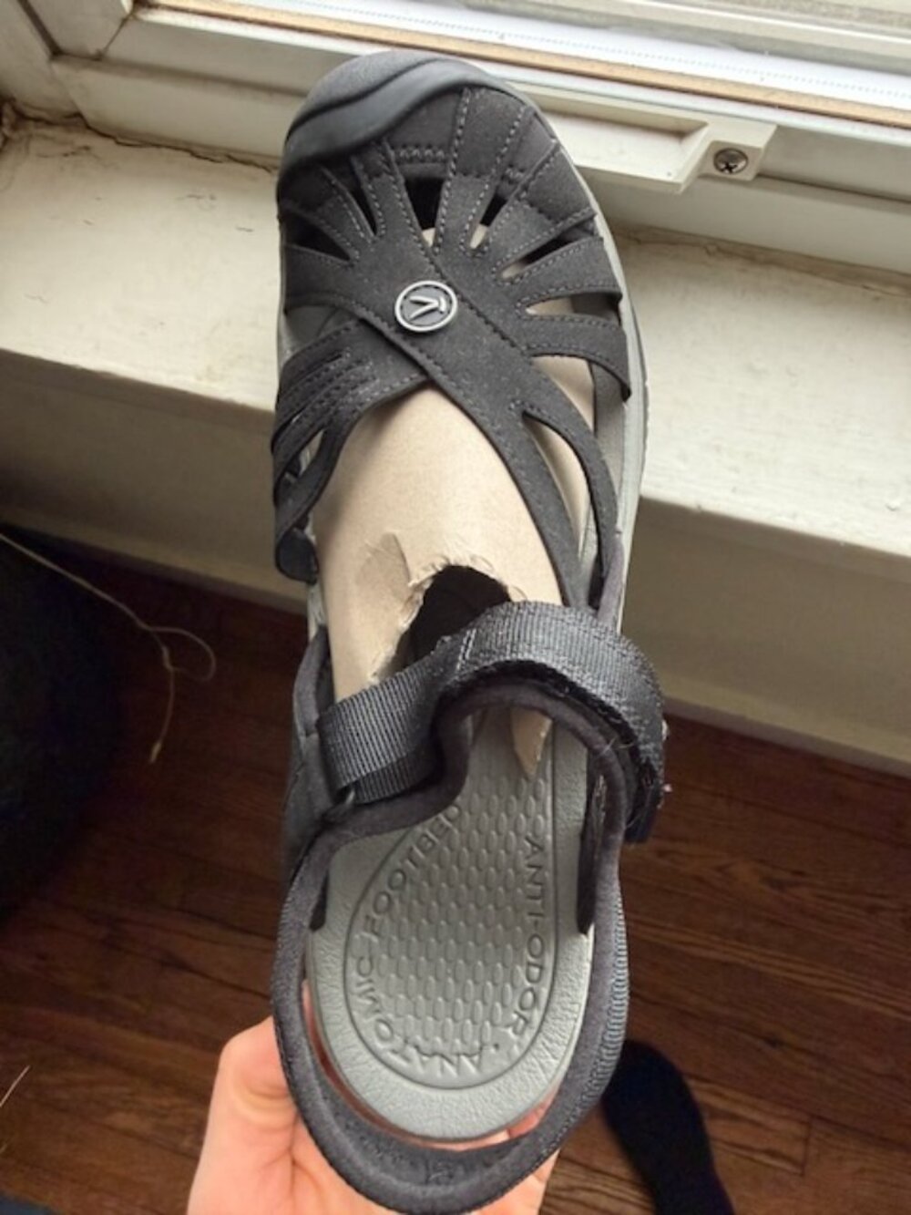 KEEN Women's Rose Sandal Black / Grey - W size 9.5 - Picture 3 of 7